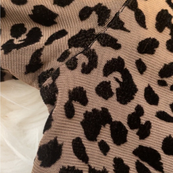 LULU’S FLIRTY BROWN LEOPARD PRINT MESH LONG SLEEVE BODYSUIT - Picture 7 of 8